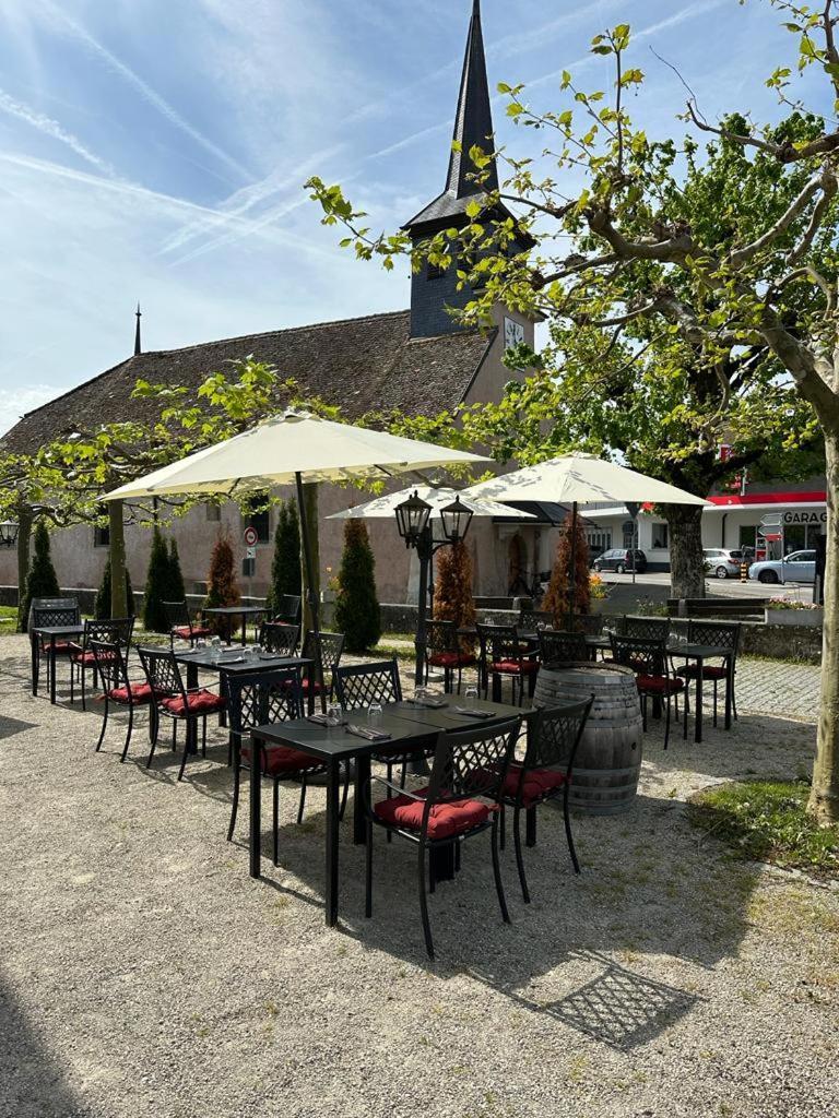 Hotel Au Boeuf Rouge à Crassier Extérieur photo