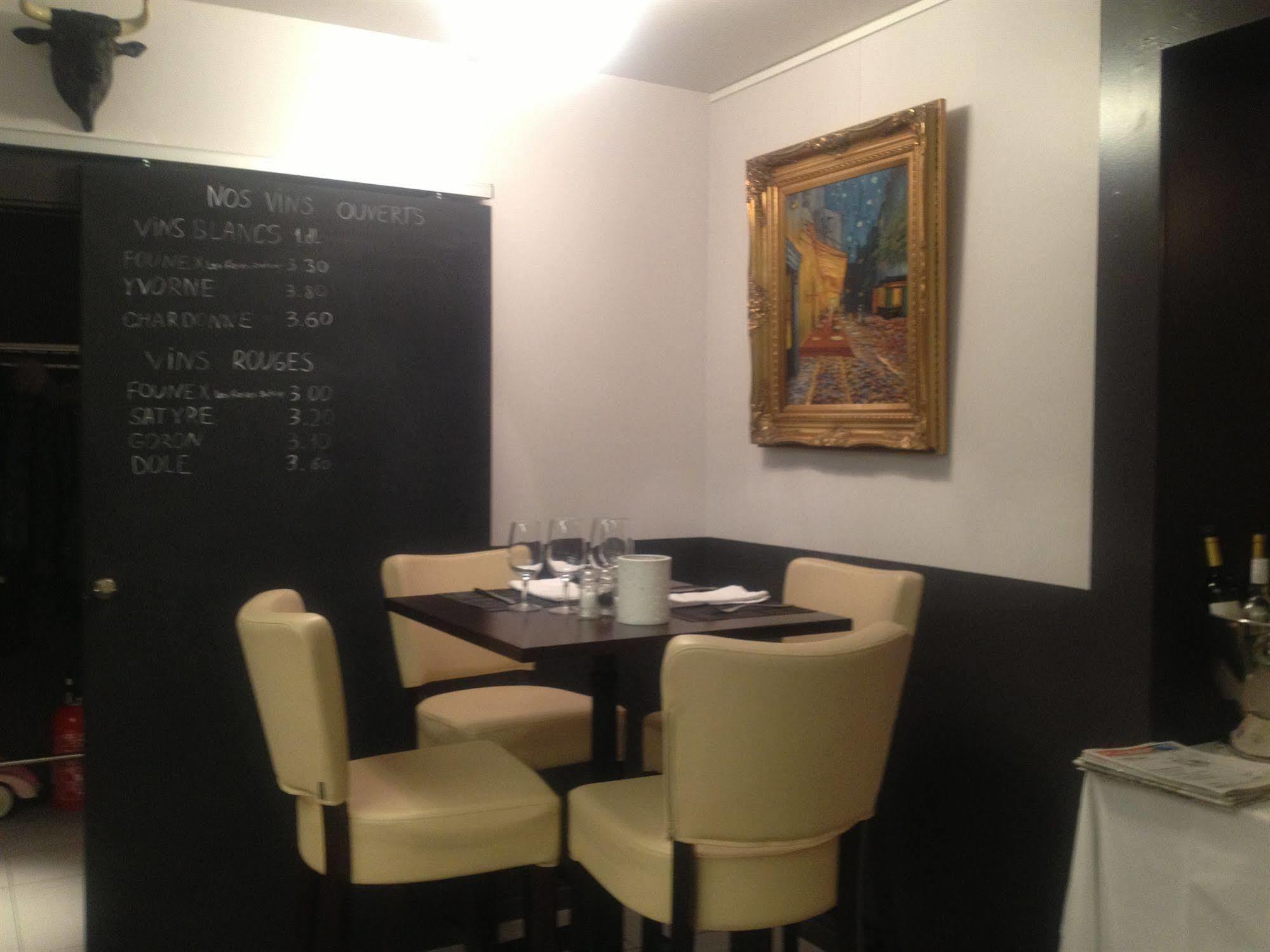 Hotel Au Boeuf Rouge à Crassier Extérieur photo