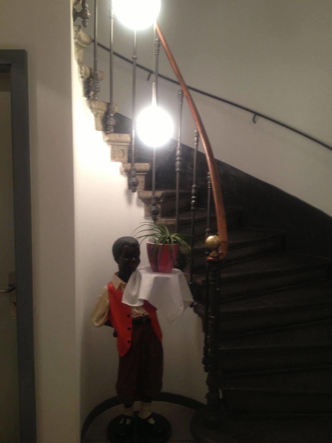 Hotel Au Boeuf Rouge à Crassier Extérieur photo